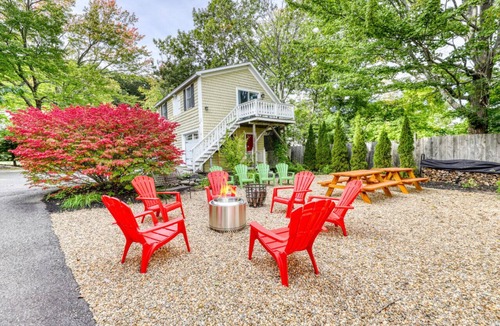 Ogunquit House | Close to Downtown and Beaches - Large Historic Home and Seasonal Carriage House