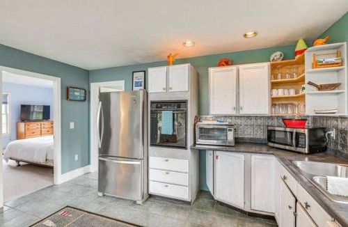 West Tremont House | Coastal Lighthouse Retreat 4Mi to Acadia Trails
