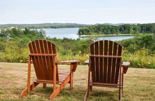 Castine Cottage | Coastal Maine Escape in Castine – Kayaks, Sunsets & Classic Family Fun