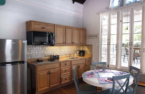 Historic Seaport Apartment | Coastal Rose - Private Pool & Near Duval