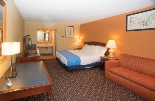 Lyndon Hotel | Colonnade Inn