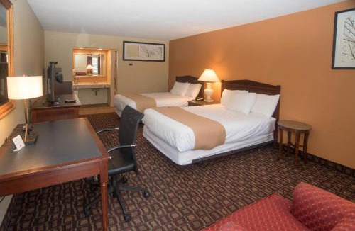 Lyndon Hotel | Colonnade Inn