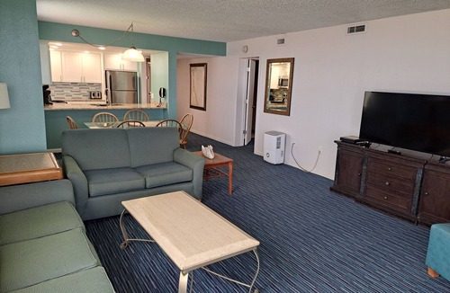Seacoast Shores Condo | Comfortable 2 bedroom right on the beach
