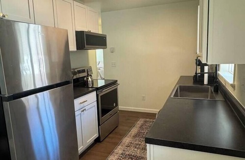 Williston Apartment | Comfortable 2BR | Fast WiFi | Parking | Close to Dining