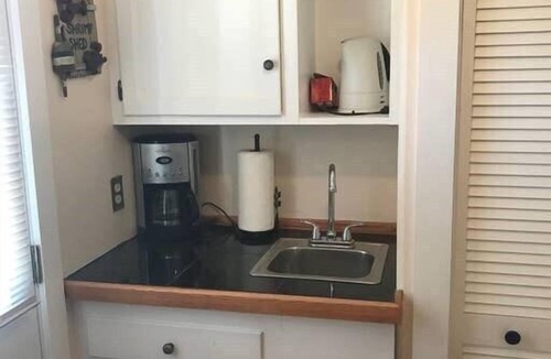 West Point Apartment | Comfortable & Cozy Getaway on Casco Bay