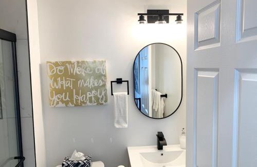 South Baltimore Apartment | Comfy Cozy 2BD-2BA apt in Federal Hill