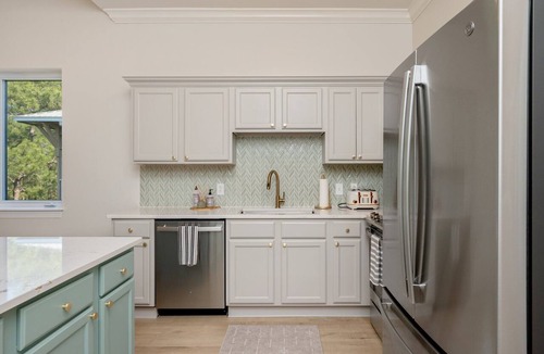Seagrove Beach Condo | Completely Renovated Condo- Top Floor w/Elevator. 8 Min walk to the Beach!