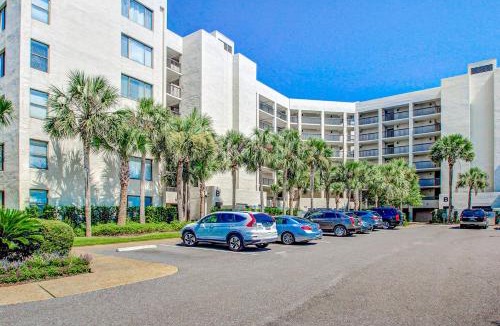Amelia City House | Completely renovated oceanfront condo w/washer/dryer & shared pool/tennis