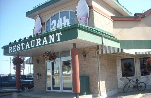 Trois-Rivieres Hotel | Complexe Hotelier Le 55