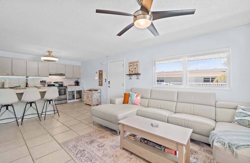 Cape Caneveral Beach Gardens Condo | Condo | Pool | Walk to the beach