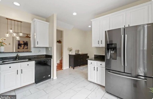 Tuscarora House | Contemporary Town-home with free parking at premises!