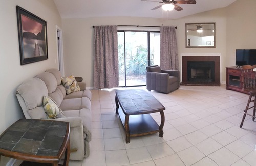 Arlington House | Convenient 2 bedroom townhouse