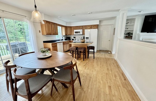 Assateague Pointe House | Cottage on Snug Harbor, minutes from O.C. beaches, Berlin, and Assateague.