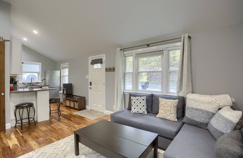 Lewisberry Cottage | Cottage on Yellow Breeches Creek. Close to Hershey, Harrisburg, York and beyond!