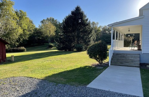 Madison Cottage | Country cottage with wifi and convenience