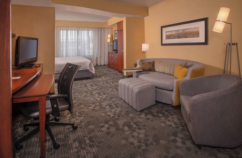 Old Town Fredericksburg Hotel | Courtyard by Marriott Fredericksburg Historic District