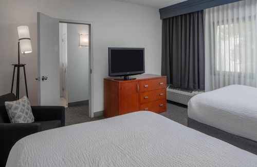 White Station Hotel | Courtyard by Marriott Memphis East/Park Avenue
