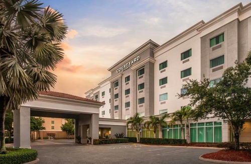 Homestead Hotel | Courtyard by Marriott Miami Homestead