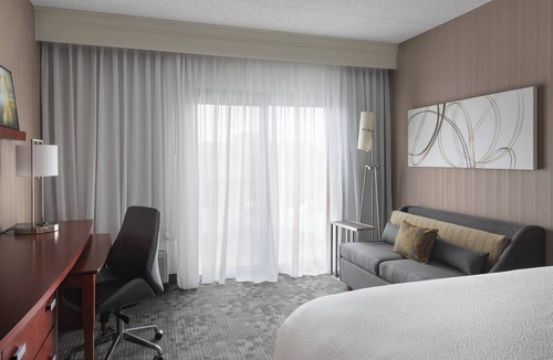Wayne Hotel | Courtyard by Marriott Philadelphia Devon/Villanova