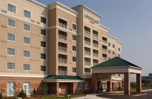 Thornhill Hotel | Courtyard by Marriott Toronto Markham