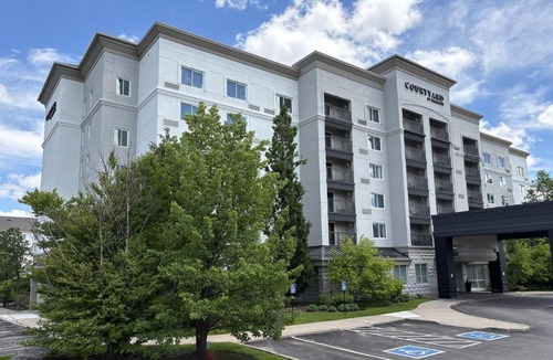 Thornhill Hotel | Courtyard by Marriott Toronto Markham