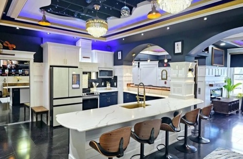 Snow Hill Apartment | Cozy 2-bedroom apartment in beautiful Snow Hill with AC