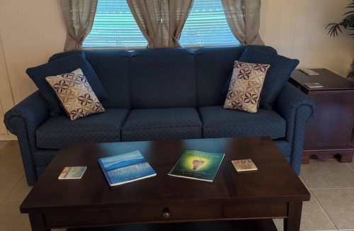 Vero Beach House | Cozy 2-bedroom double-wide home in charming Vero Beach with AC