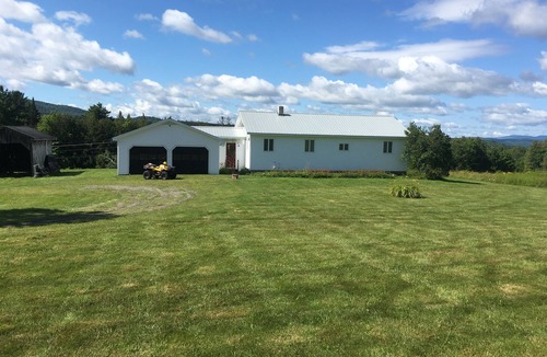 Brownington House | Cozy 3-bedroom home Brownington, VT-On VASA Trails - Near Lake Willoughby