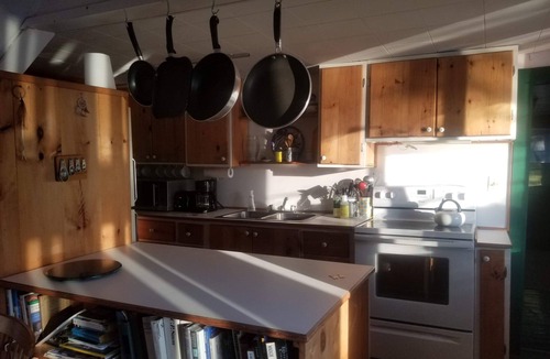 Readfield Cabin | Cozy and Secluded 1-Bedroom Cabin on Echo Lake