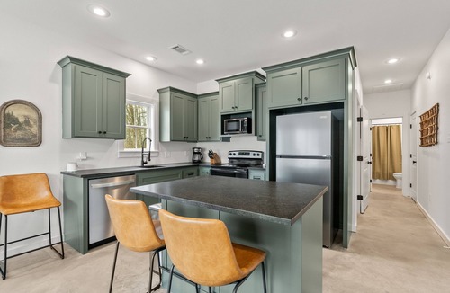 Greenbrier Apartment | Cozy apartment located a short drive north of Conway, AR!