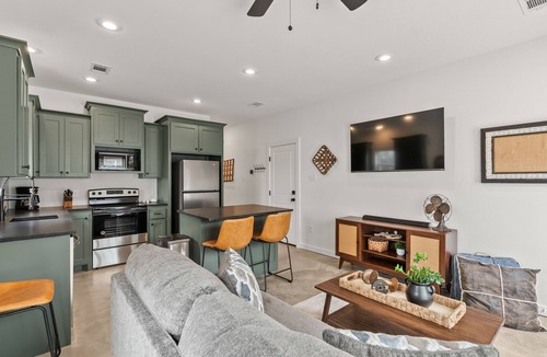 Greenbrier Apartment | Cozy apartment located a short drive north of Conway, AR!
