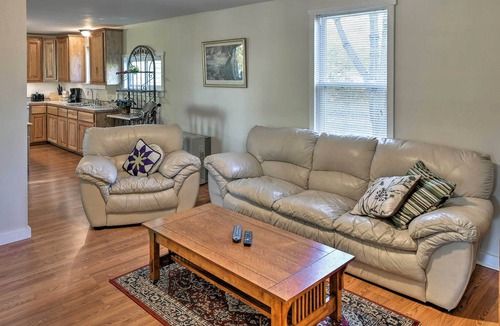 Dexter Apartment | Cozy Apt by ITS 85 Trail, ½ Mi to Lake Wassookeag!