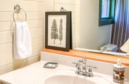 Hiawassee Cabin | Cozy Cabin on head waters of Hiwassee River