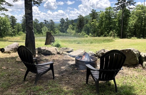 Harrison Cabin | Cozy Cabin Rental near Ozark National Forest for a Relaxing Weekend Getaway in Arkansas
