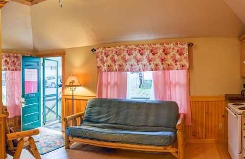 Bar Harbor Cabin | Cozy Cabin Stay Acadia Cabin 3