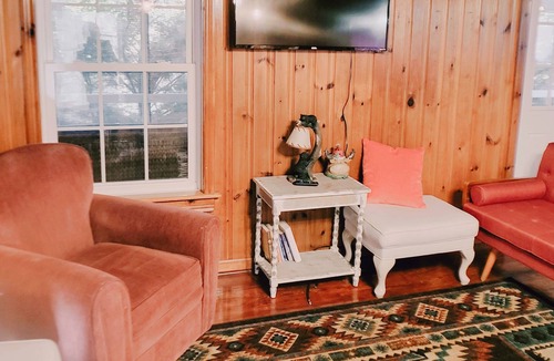 Luray Cabin | ★ Cozy Country Cabin ★ near Luray & hiking trails!