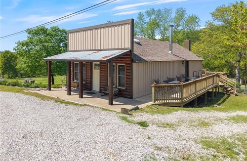 Eureka Springs House | Cozy Cowboy 5-bedroom Western Charm Retreat in Eureka Springs, AR