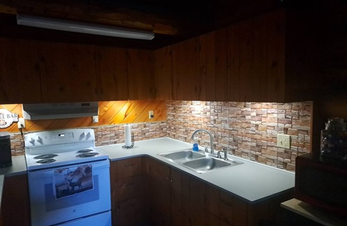Kamiah Cabin | Cozy Middle Fork Cabin. Across from Clearwater River