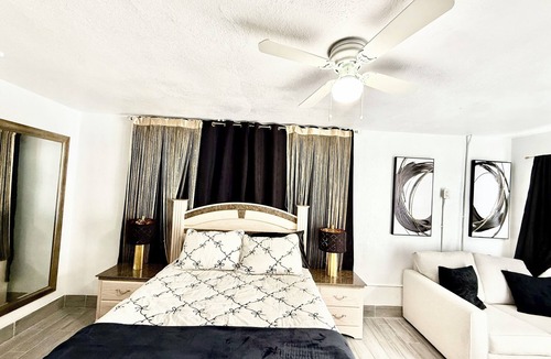 Bryant Apartment | Cozy Mini House by the Lake 11
