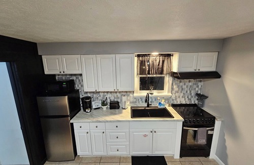 Southern Coast Condo | Cozy Newly Renovated 2-bedroom Condo By The Beach