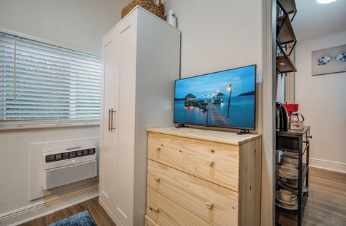 Miami Springs Apartment | Cozy Studio Just 5 Minutes from Miami Airport! Comes with 1 Free Parking Space.