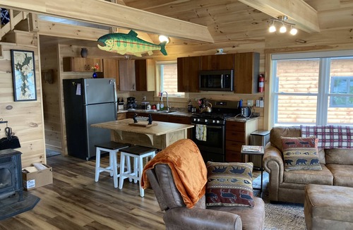 Greenville Cabin | Cozy Waterfront Cabin - Moosehead Lake