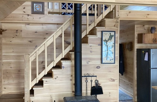 Greenville Cabin | Cozy Waterfront Cabin - Moosehead Lake