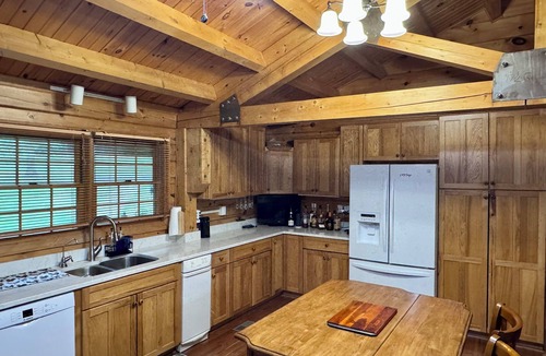 Morgan II House | Cozy Waterfront Log Cabin Retreat on a Quiet Creek
