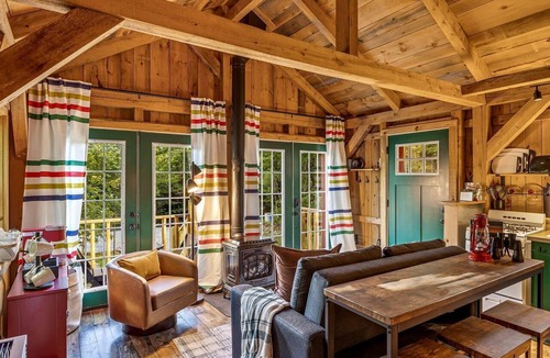 Bethel Cabin | Cozy Woodland Cabin Retreat – Peaceful Escape in Nature in Bethel, Maine