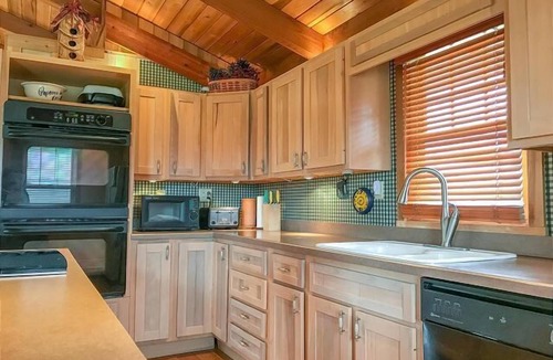 Dryfork House | CR09-Log Home w amazing views! A/C! Dolly Sods Nearby!