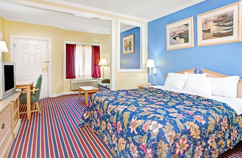 Kingsland Hotel | Days Inn by Wyndham Kingsland GA
