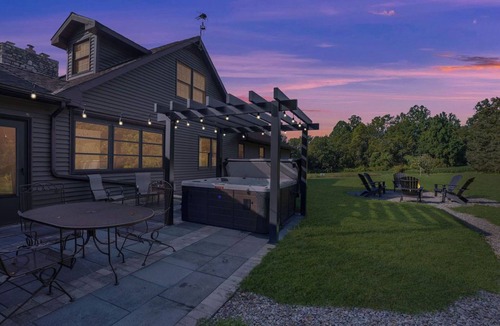 Biglerville Cabin | Dearfield Retreat/Hot tub/Game Room/Campfire