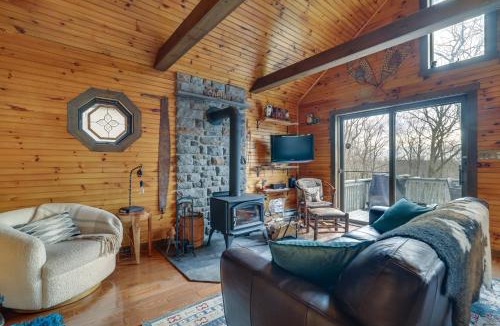 Cresco House | Deck + Forest Views: Secluded Cresco Cabin!