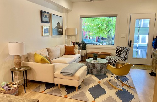 Park View House | Designer home in great location for longer term furnished rentals